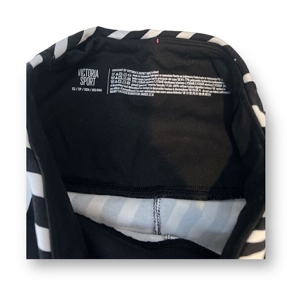 Victoria’s Secret Sport Geometric Leggings Size Extra Small - Picture 3 of 5